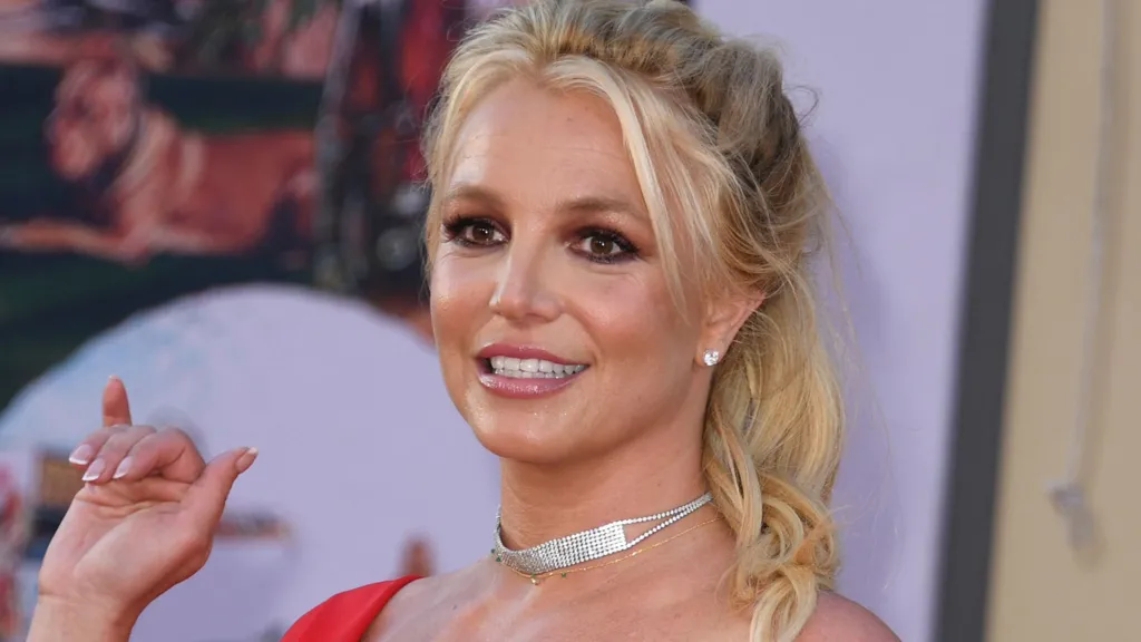Britney Spears në telashe: Pranon fajin për vozitje të rrezikshme pas arrestimit